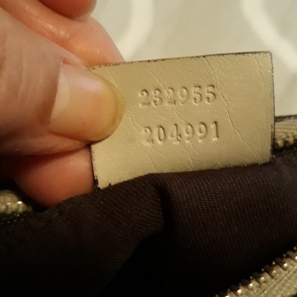Authentic Gucci GG Canvas medium Sukey - Picture 8 of 8